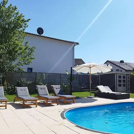 Apartamento Eva 's Pool Baden-baden, Schwarzwald Hügelsheim